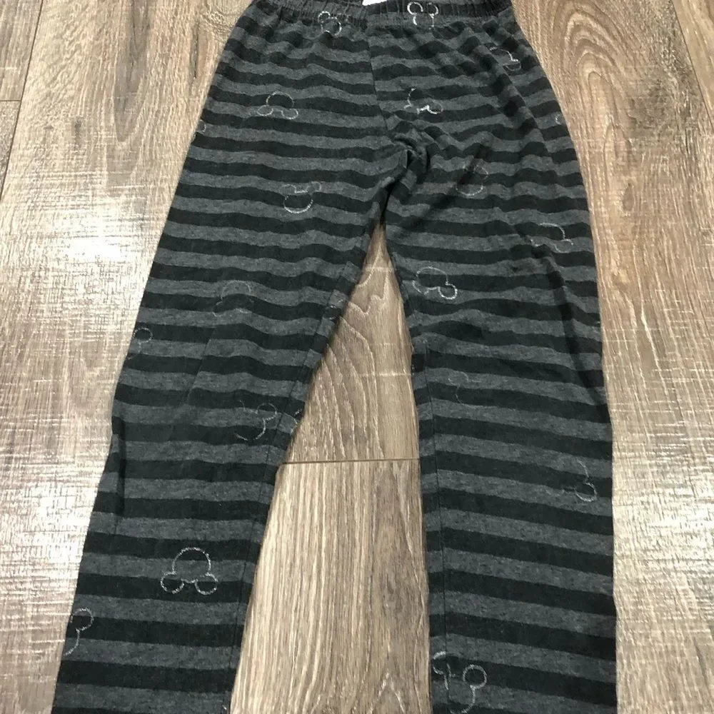 Girls Outfit Set Size 6-7 Long Sleeve Tees and Leggings 4 Pieces